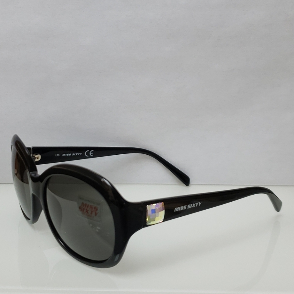 Authentic NWT Miss60 vintage sunglasses